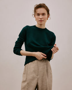 Wool sweater emerald